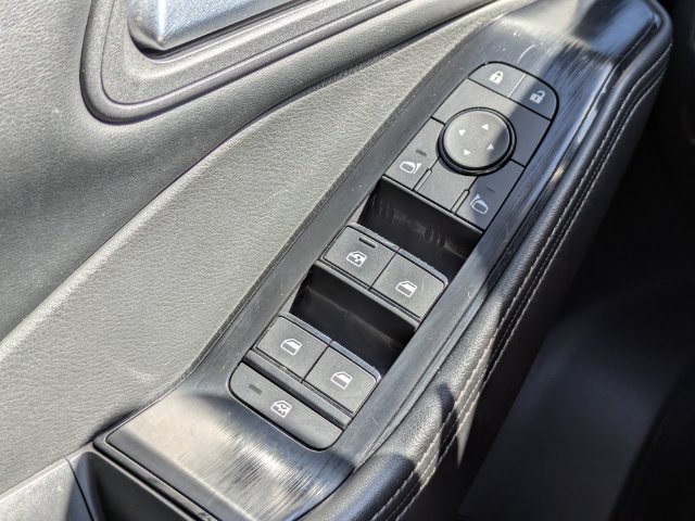 Used 2025 Nissan Rogue SV FWD image 25