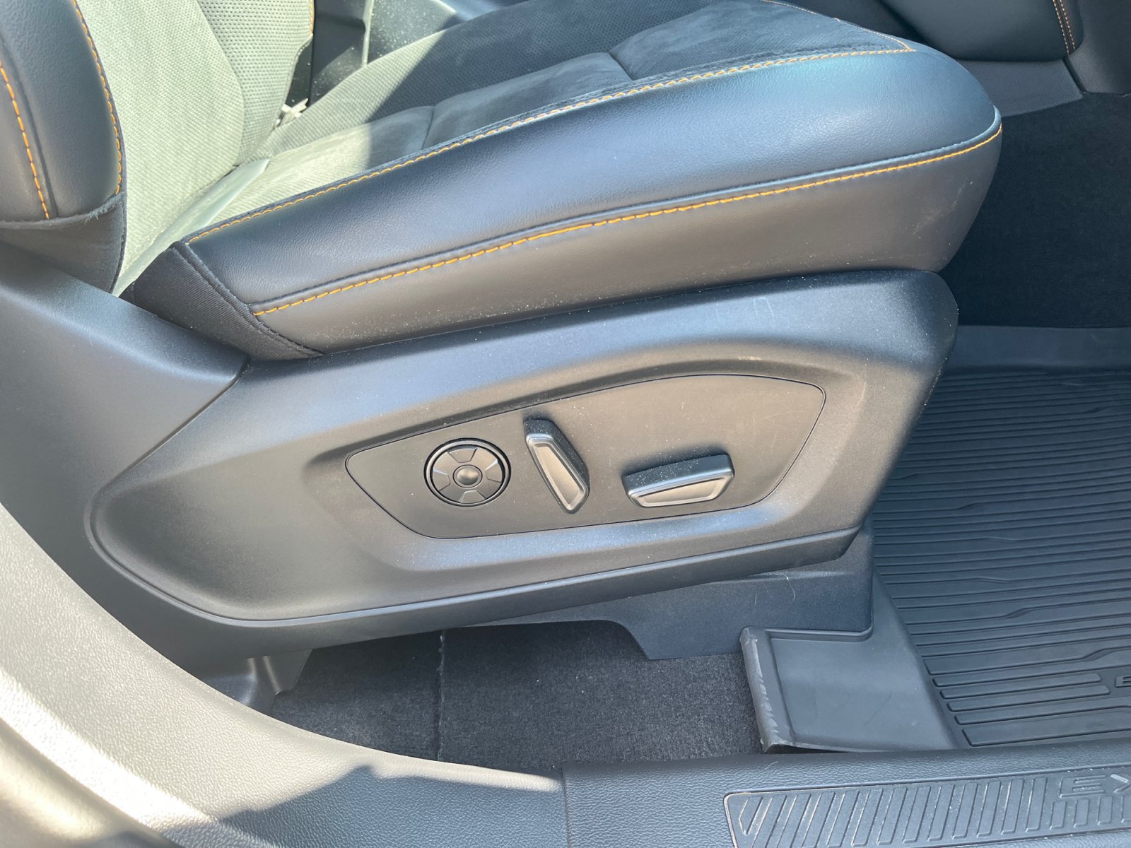 Used 2026 Ford Explorer Tremor w/ Tremor Ultimate Package AWD/4WD image 30