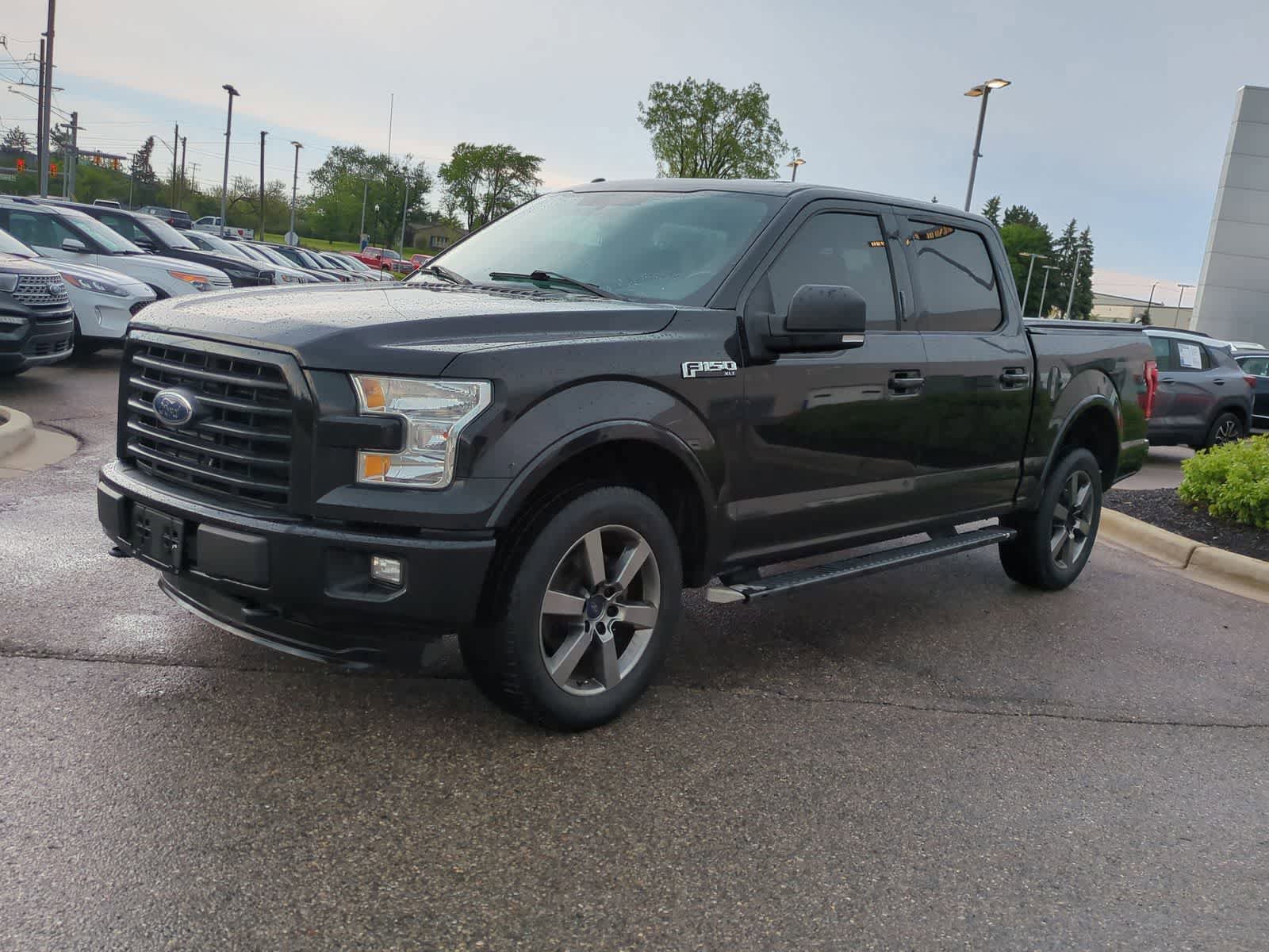 Used 2015 Ford F150 XLT w/ Equipment Group 302A Luxury AWD/4WD image 4