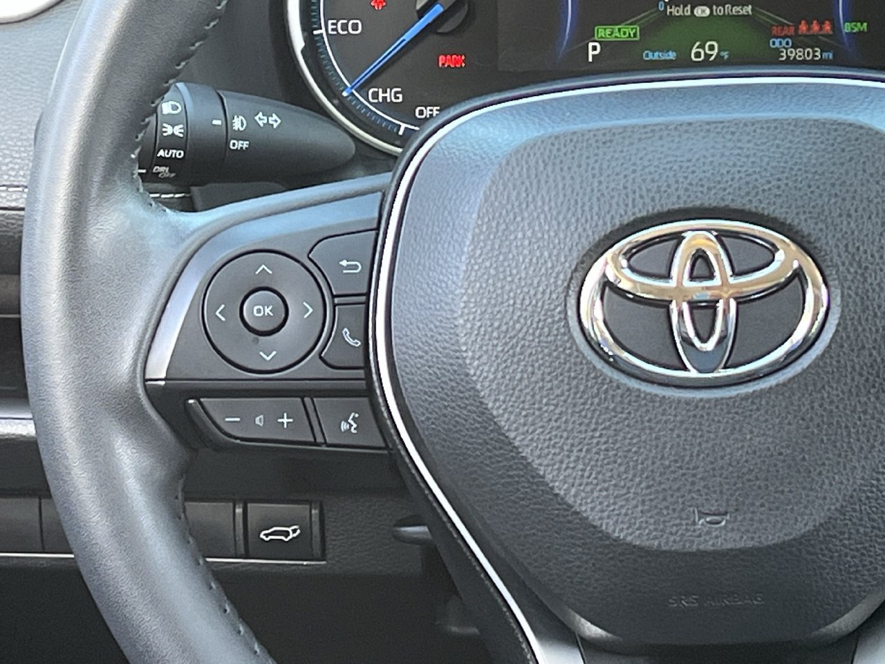 Used 2023 Toyota RAV4 XLE Premium AWD/4WD image 12