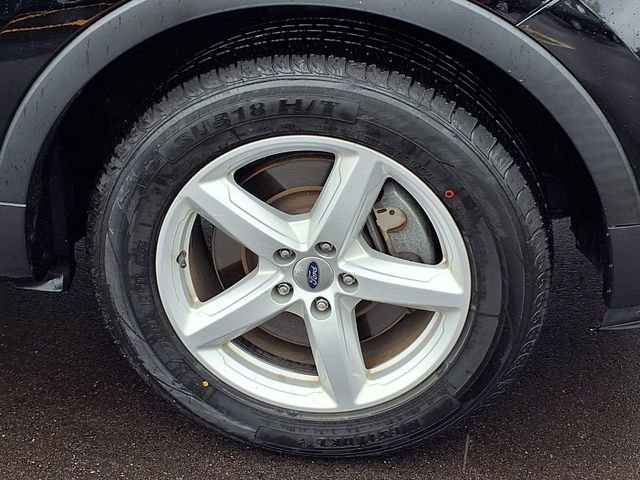 Used 2018 Ford Explorer XLT w/ Equipment Group 202A FWD image 27