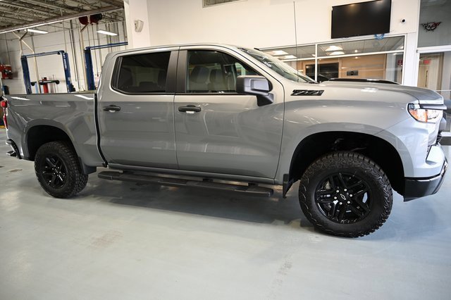 New 2026 Chevrolet Silverado 1500 Custom Trail Boss w/ Dark Appearance Package image 4