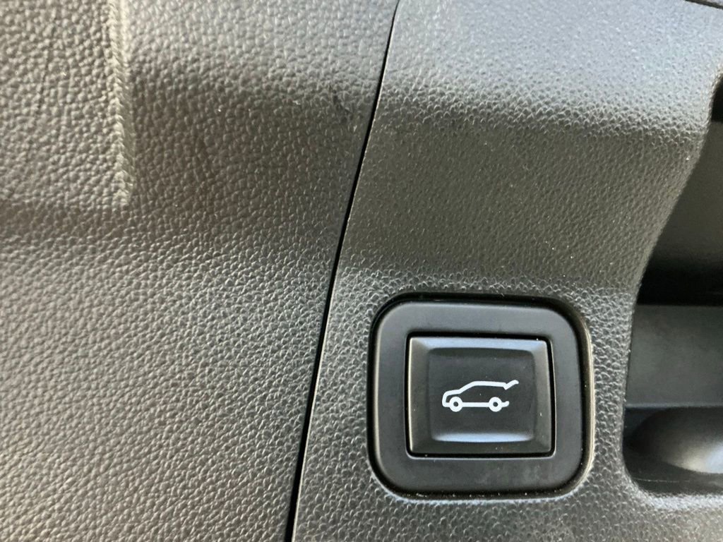 Used 2019 GMC Acadia SLT w/ LPO, Floor Liner Package FWD image 22