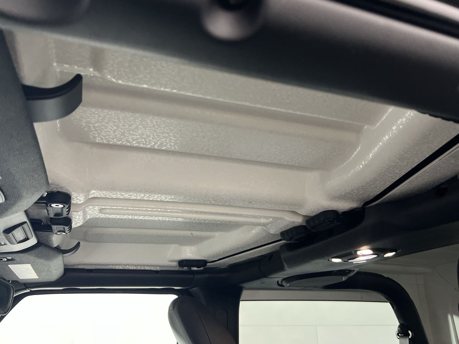 Used 2019 Jeep Wrangler Sport AWD/4WD image 24