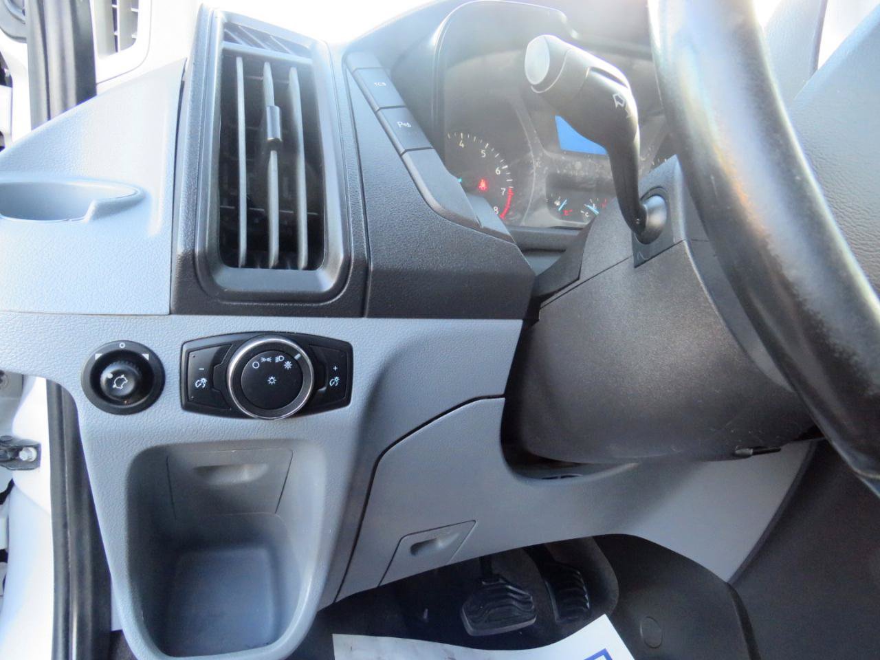 Used 2017 Ford Transit 350 XLT RWD image 10