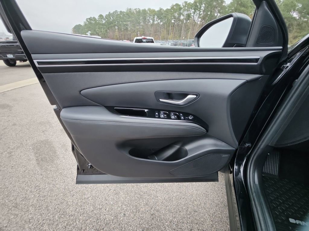 Used 2023 Hyundai Santa Cruz Limited image 27