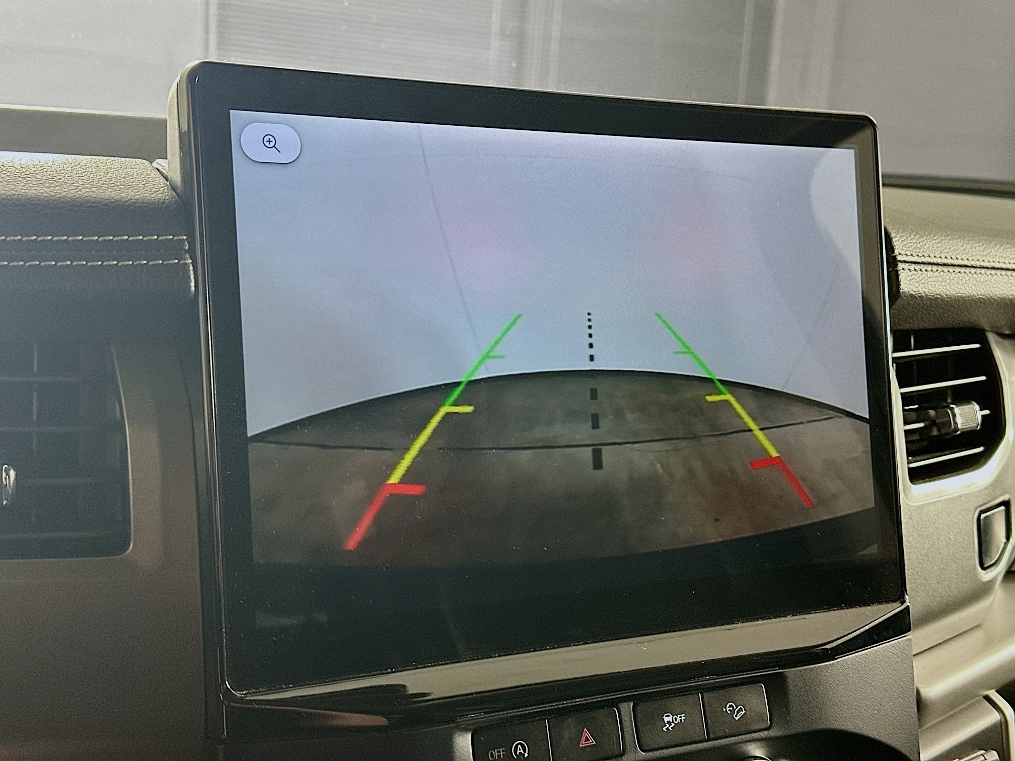 Used 2024 Ford Expedition XLT image 23