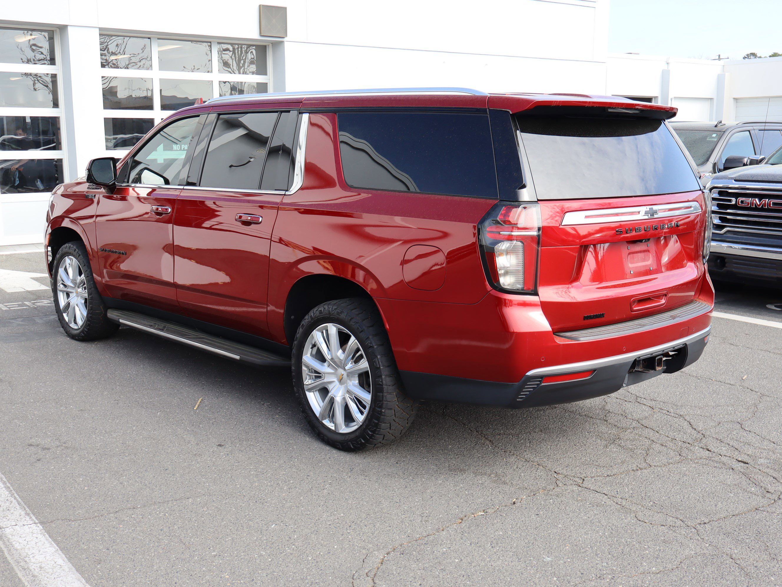 Used 2022 Chevrolet Suburban High Country image 8