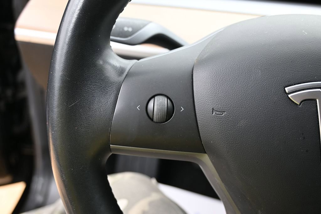 Used 2019 Tesla Model 3 Standard Range Plus image 19