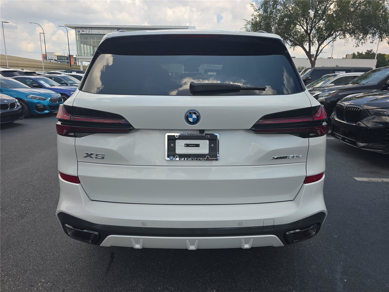 Used 2026 BMW X5 xDrive50e w/ M Sport Package AWD/4WD image 4