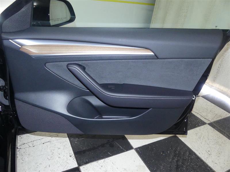 Used 2023 Tesla Model 3 Standard Range RWD image 23
