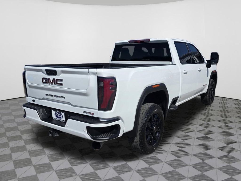 Used 2025 GMC Sierra 2500 AT4 AWD/4WD image 8