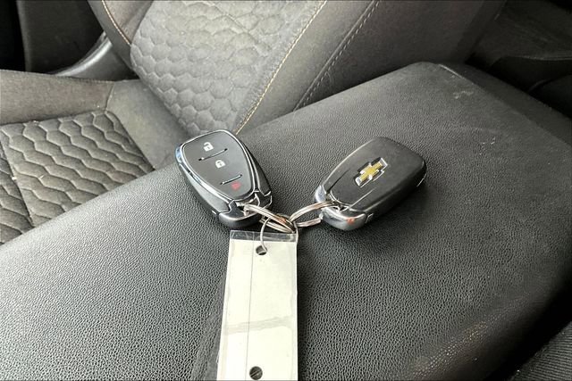 Used 2021 Chevrolet Equinox LT image 32