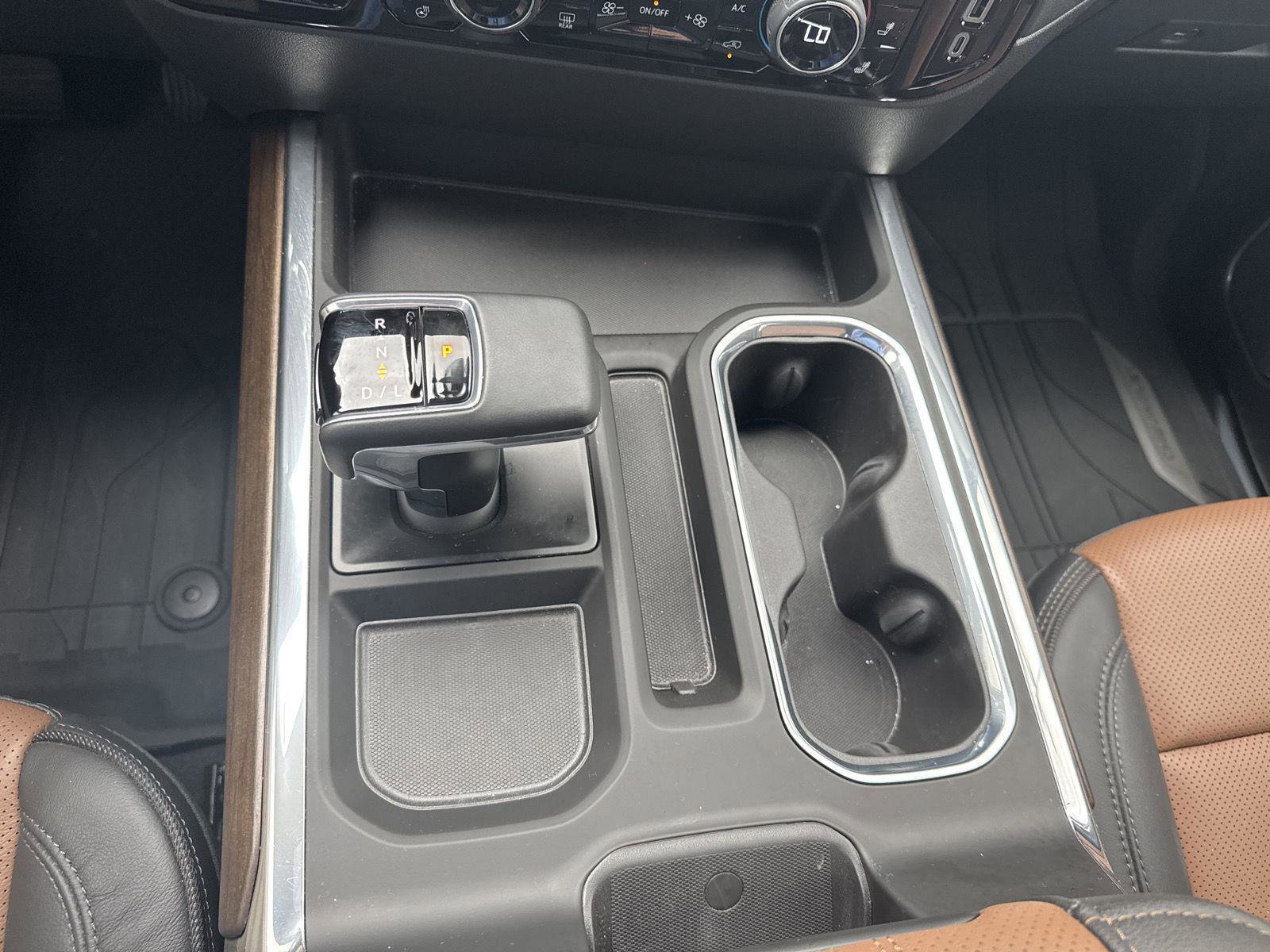 Used 2025 Chevrolet Silverado 1500 High Country AWD/4WD image 24