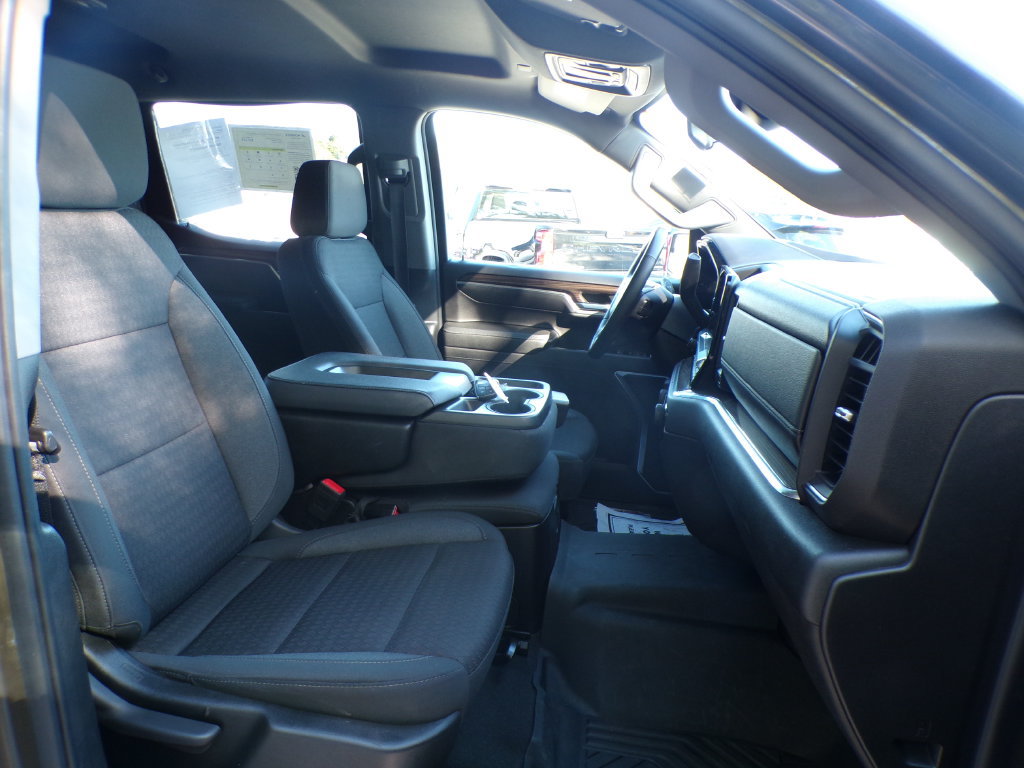Used 2023 Chevrolet Silverado 1500 LT AWD/4WD image 15
