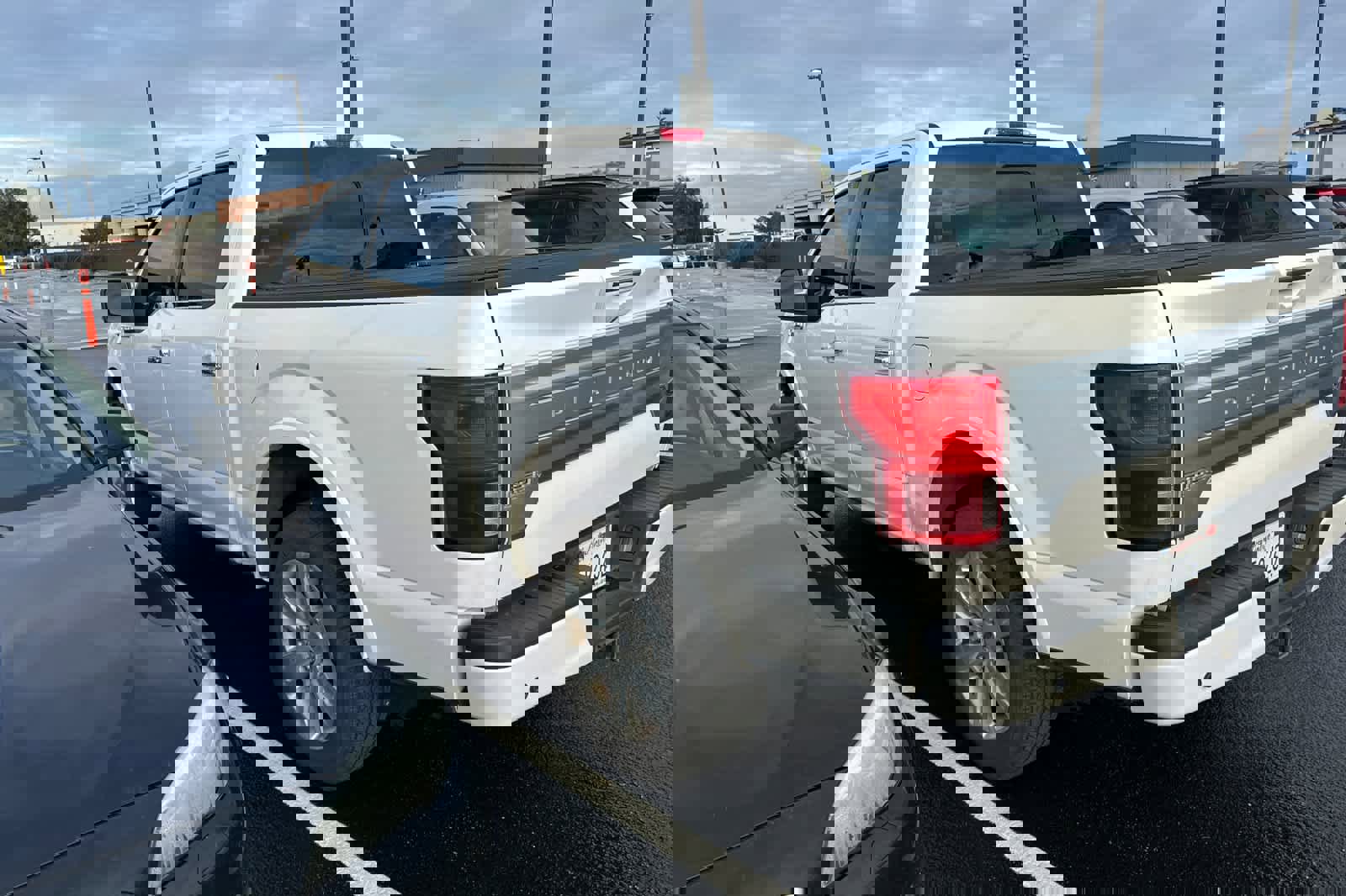 Used 2018 Ford F150 Platinum w/ Equipment Group 701A Luxury image 9