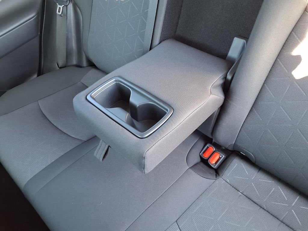 Used 2025 Toyota RAV4 XLE image 26