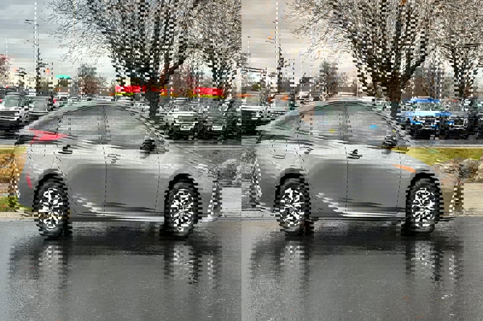 Used 2017 Toyota Prius Prime Advanced image 8