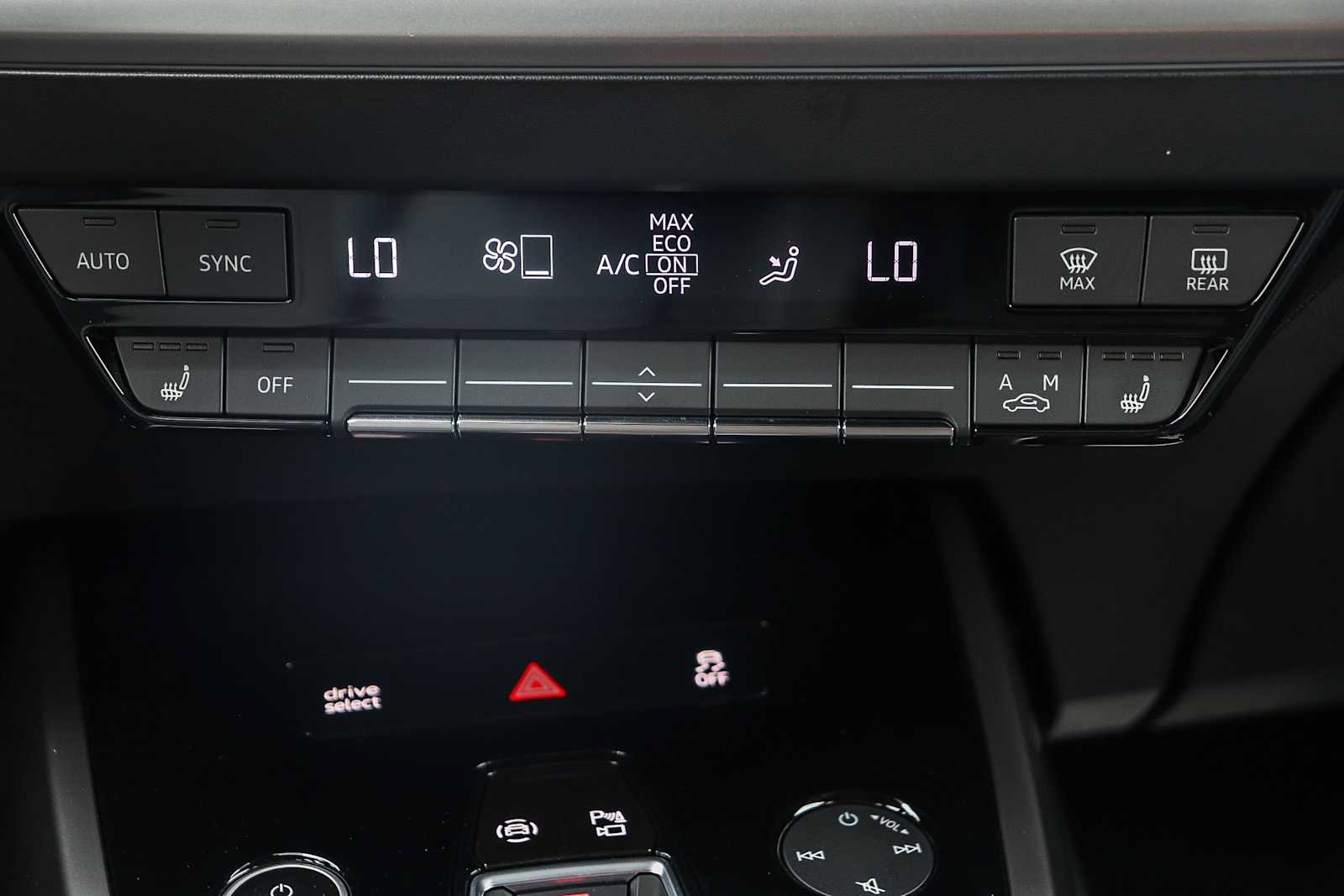 Used 2023 Audi Q4 e-tron Premium Plus w/ Premium Plus RWD image 18