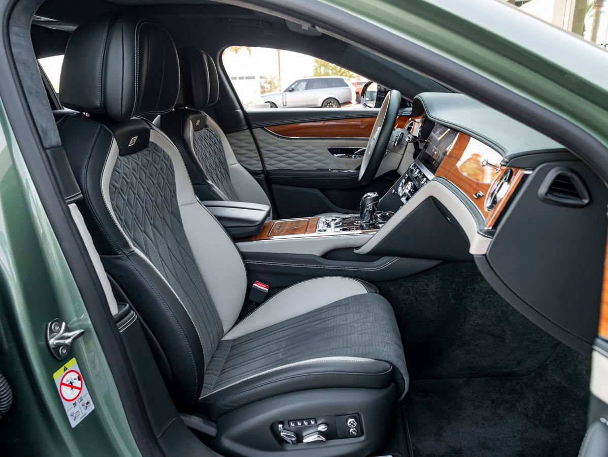 Certified 2023 Bentley Flying Spur S V8 AWD/4WD image 2