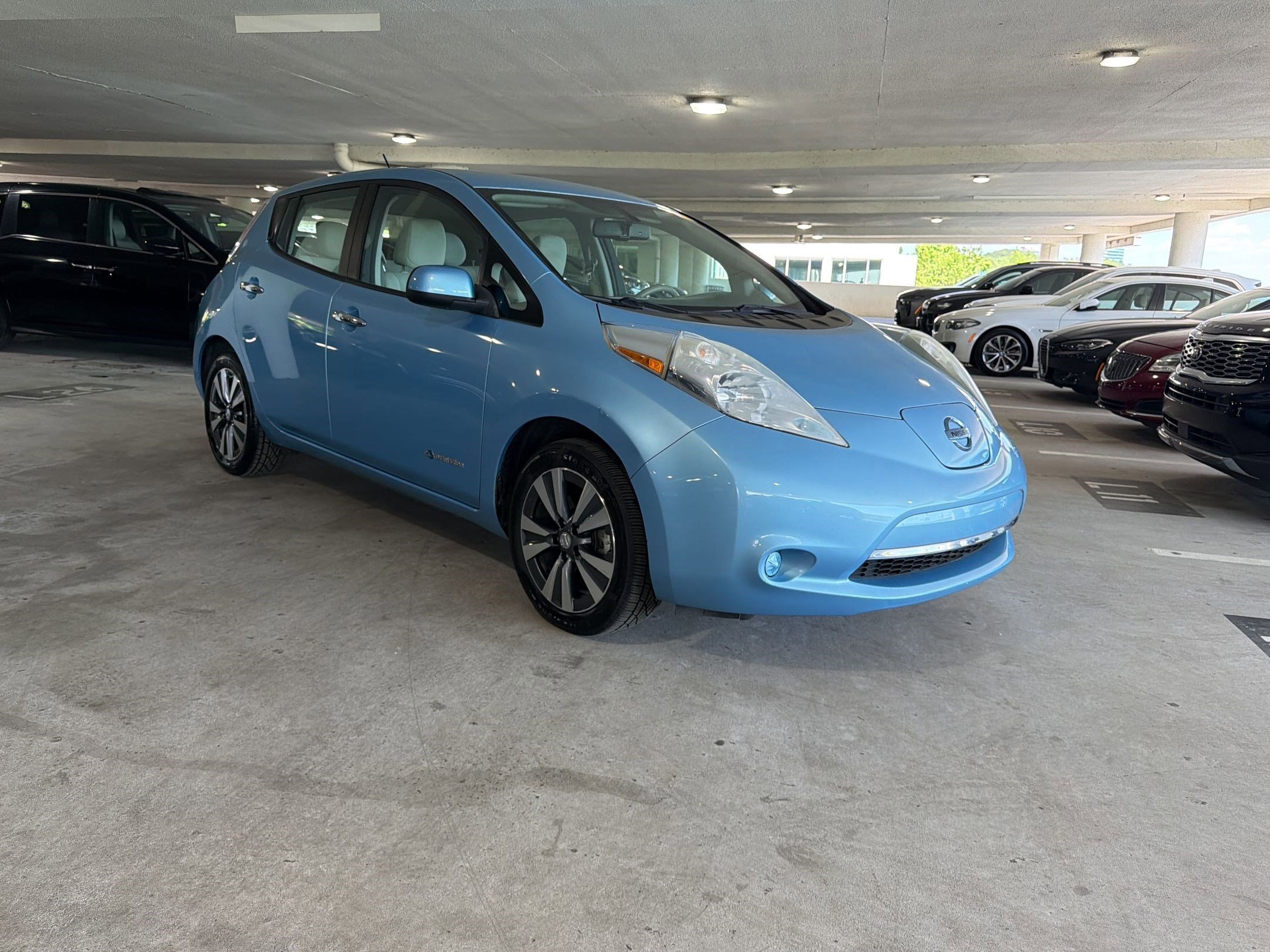Used 2015 Nissan Leaf SV image 6