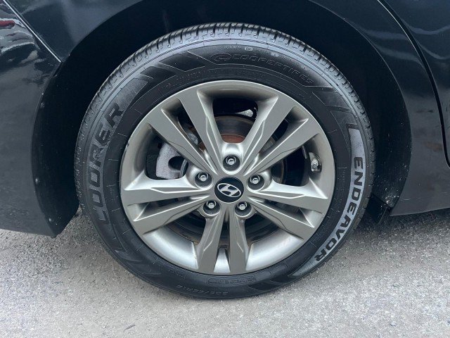 Used 2018 Hyundai Elantra SEL FWD image 17