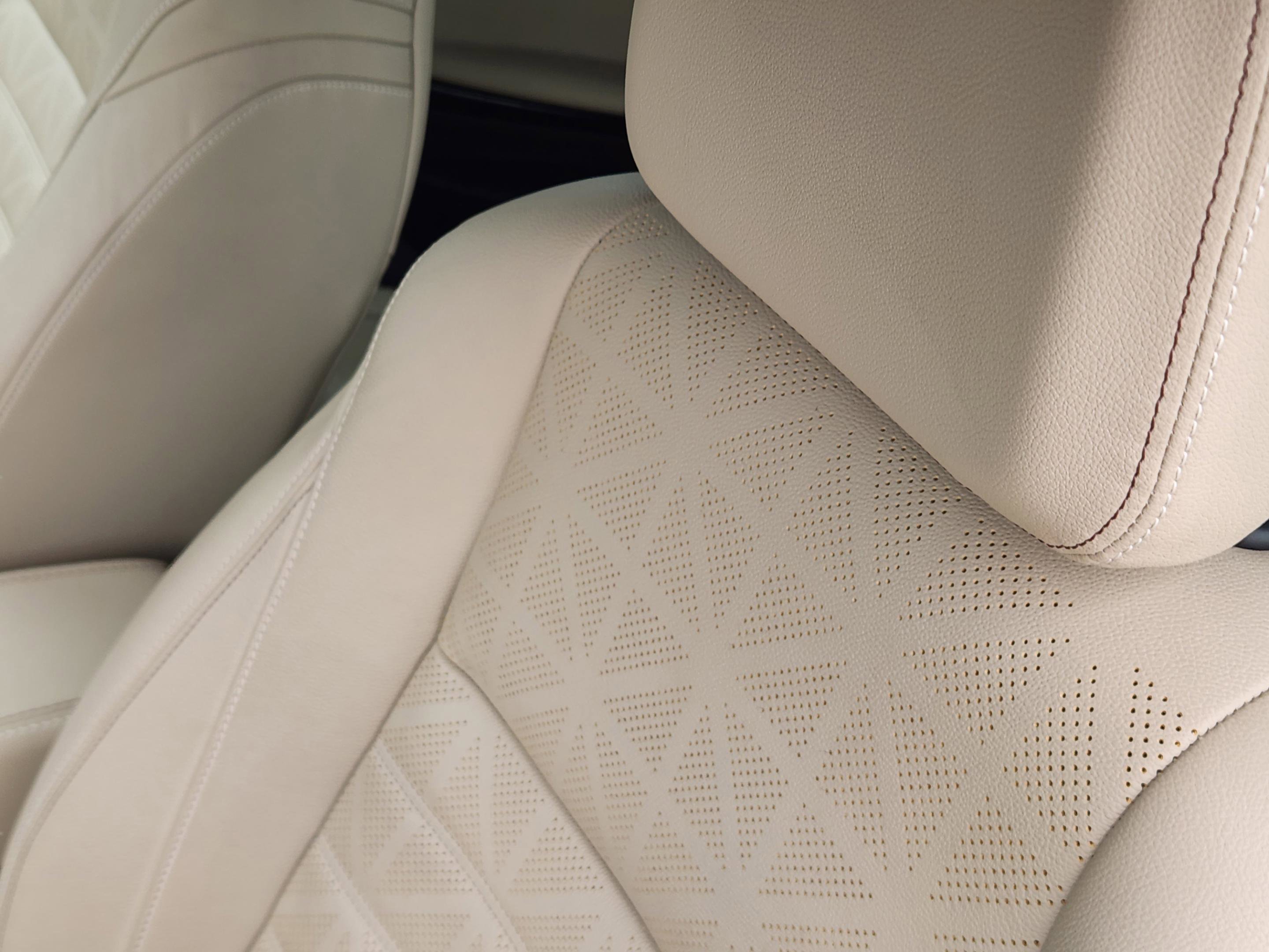 Used 2019 Buick Cascada Premium image 10