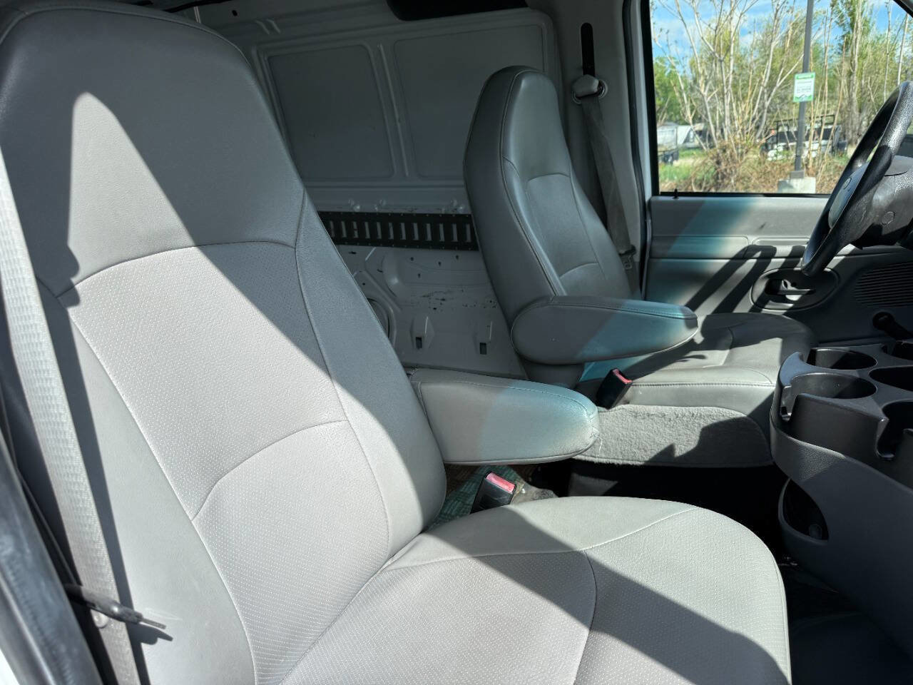 Used 2008 Ford E-250 and Econoline 250 RWD image 19