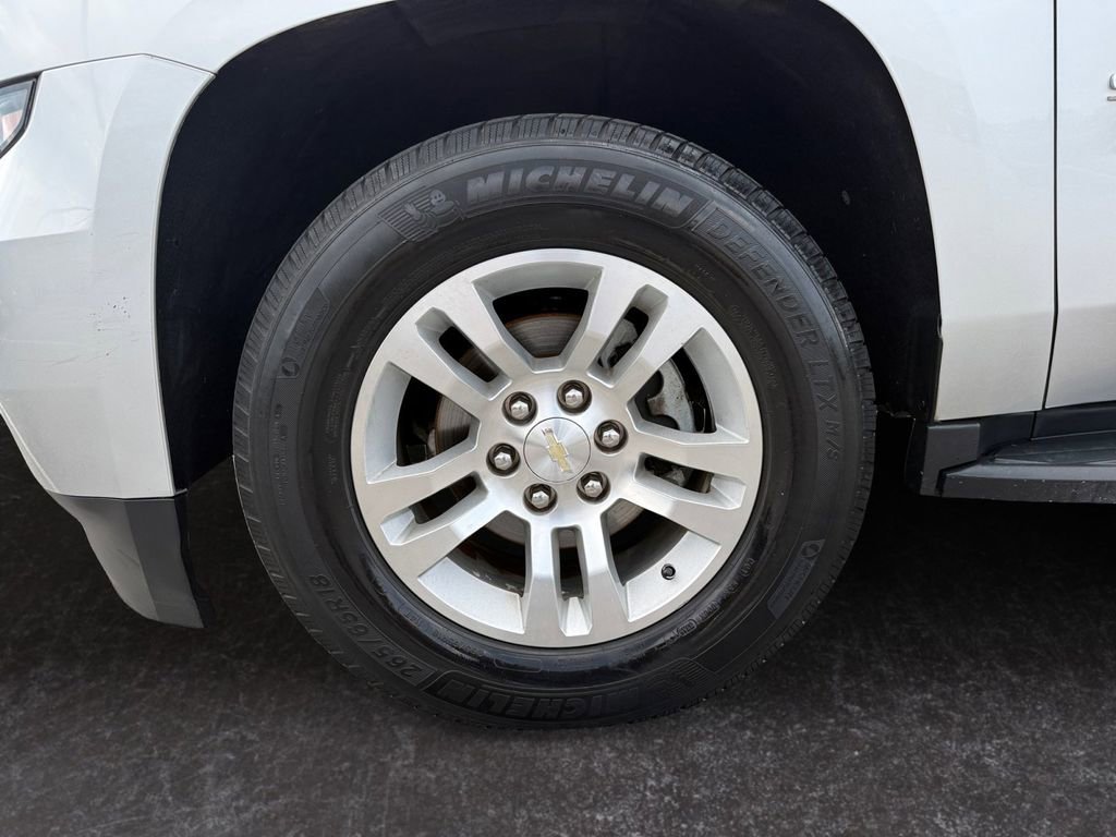 Used 2017 Chevrolet Suburban LT AWD/4WD image 9