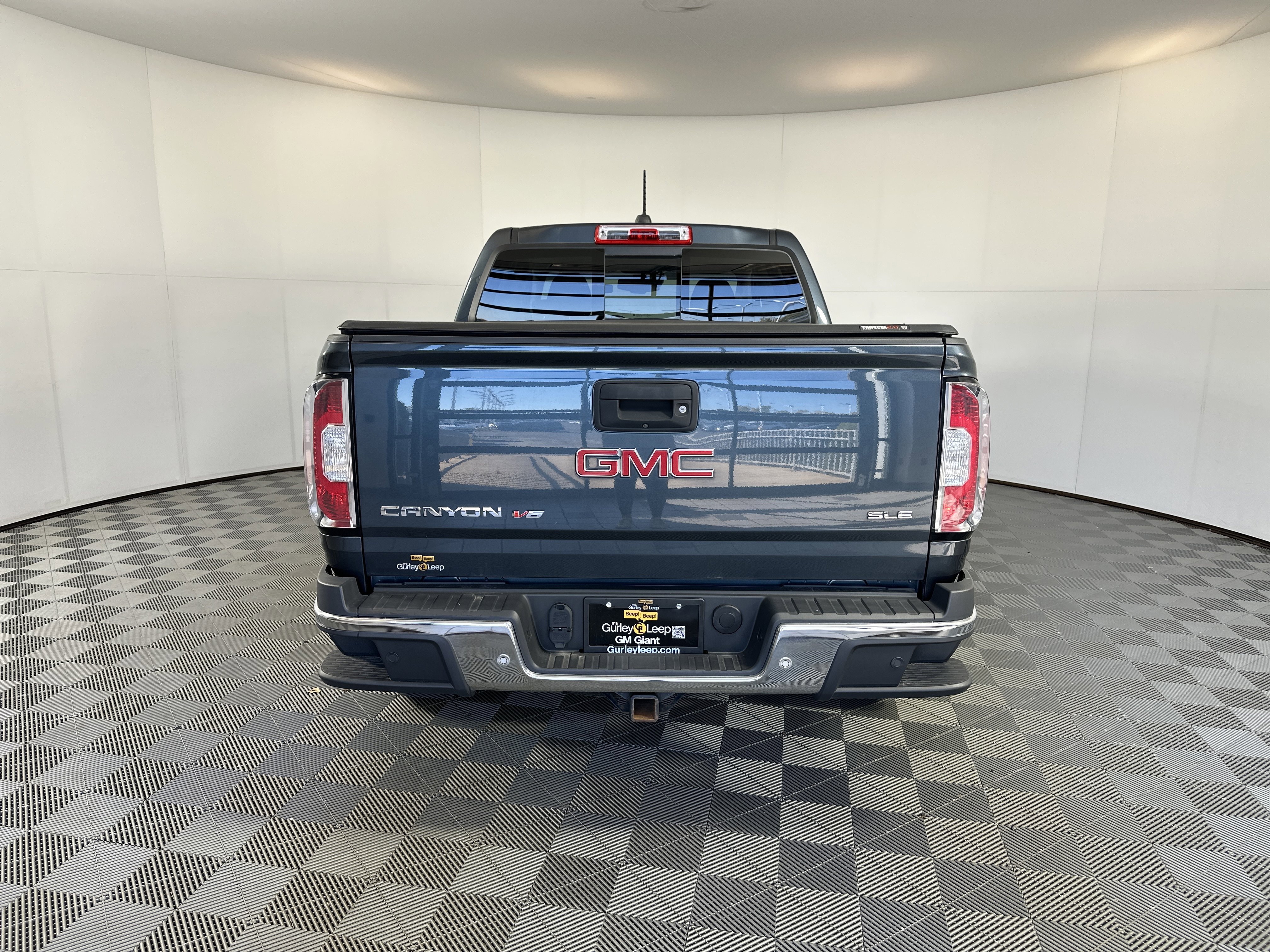 Used 2019 GMC Canyon SLE w/ Driver Alert Package image 9
