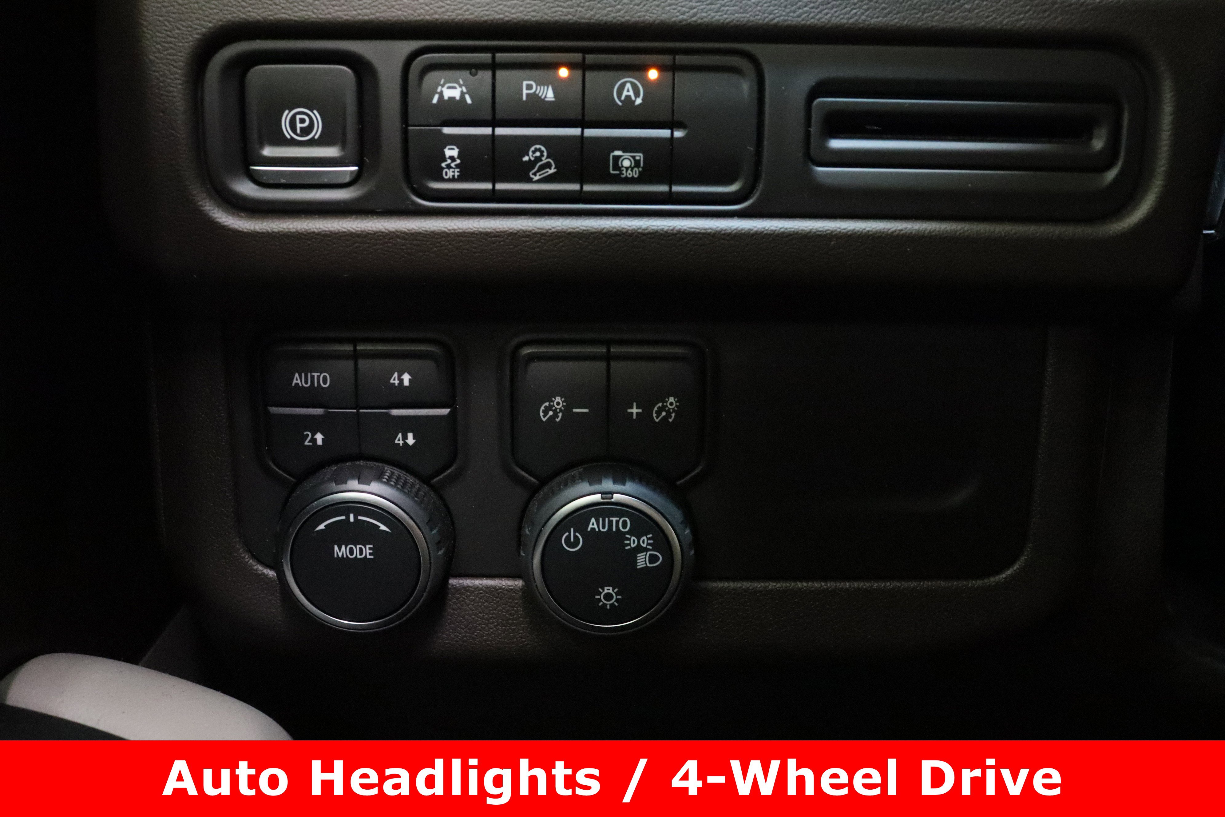 Used 2023 Chevrolet Tahoe Z71 w/ Luxury Package image 28