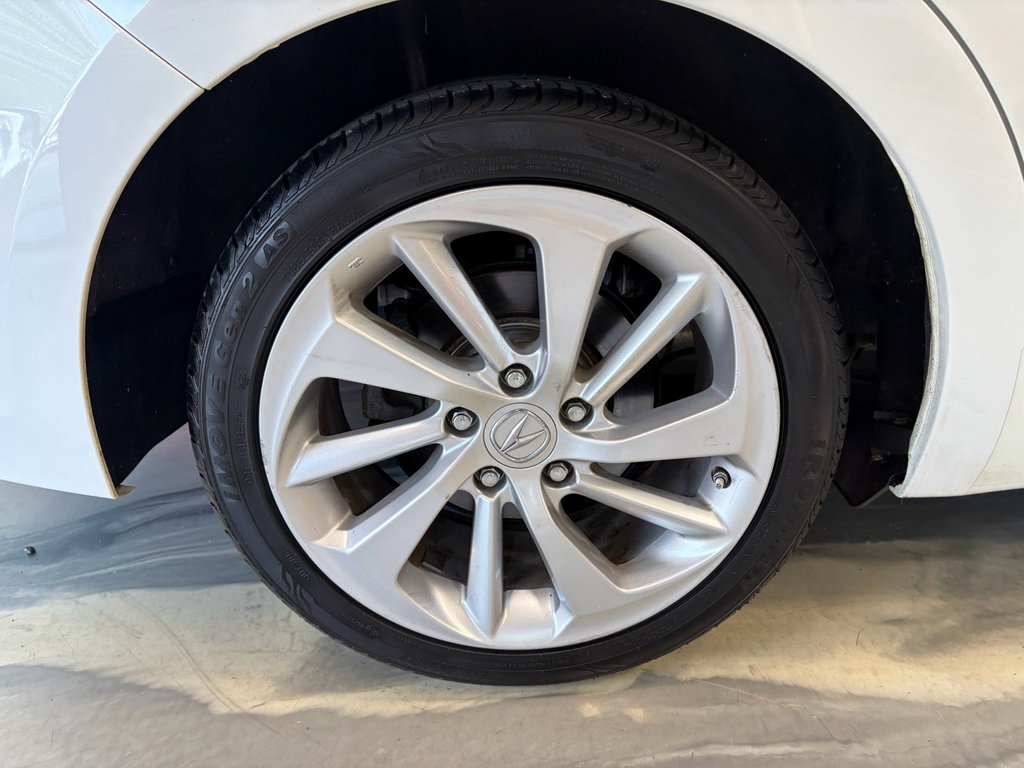 Used 2017 Acura ILX FWD image 25