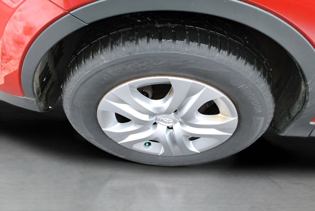 Used 2015 Toyota RAV4 LE image 11