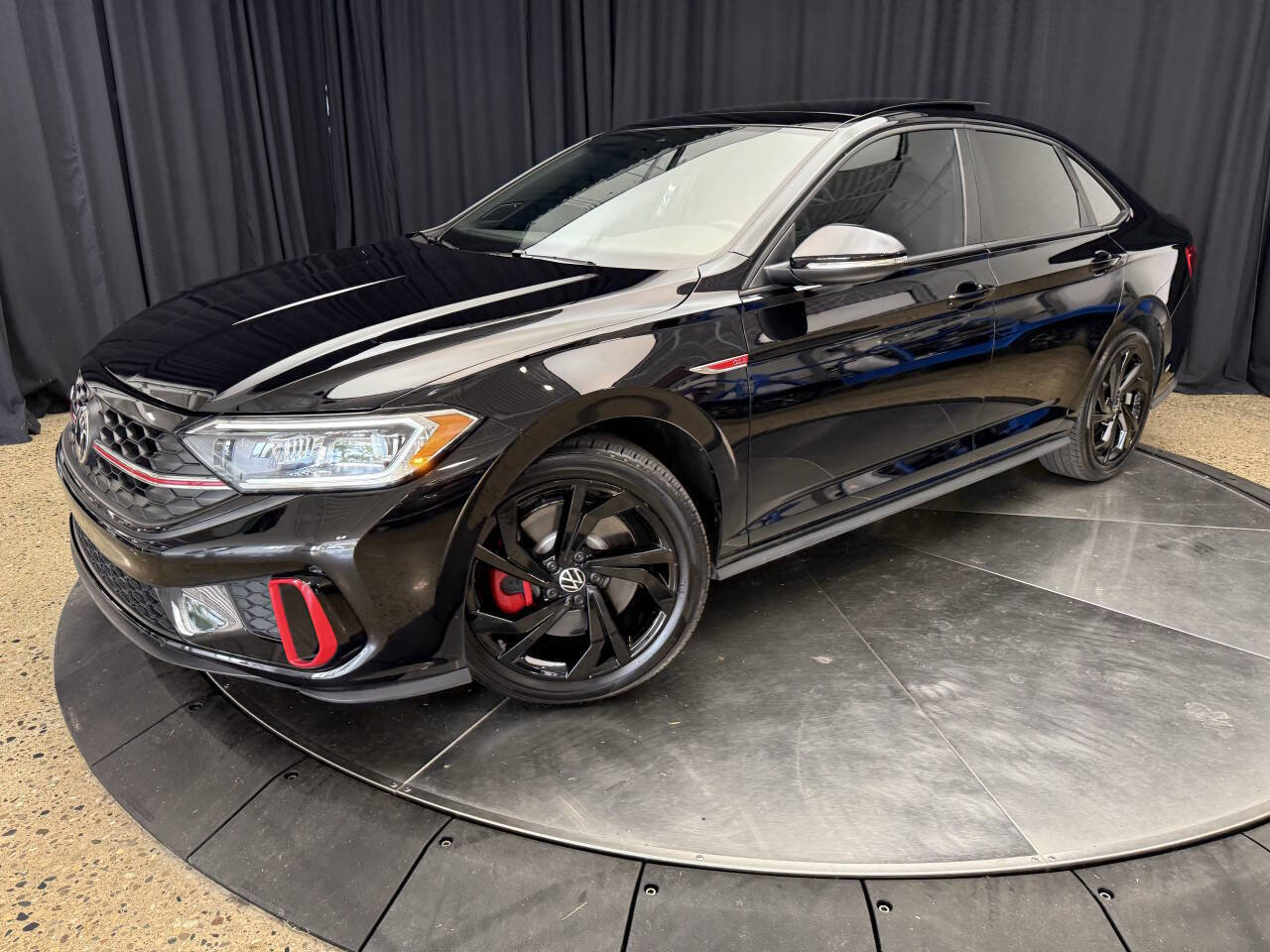 Used 2024 Volkswagen Jetta GLI Autobahn w/ GLI Black Package image 2