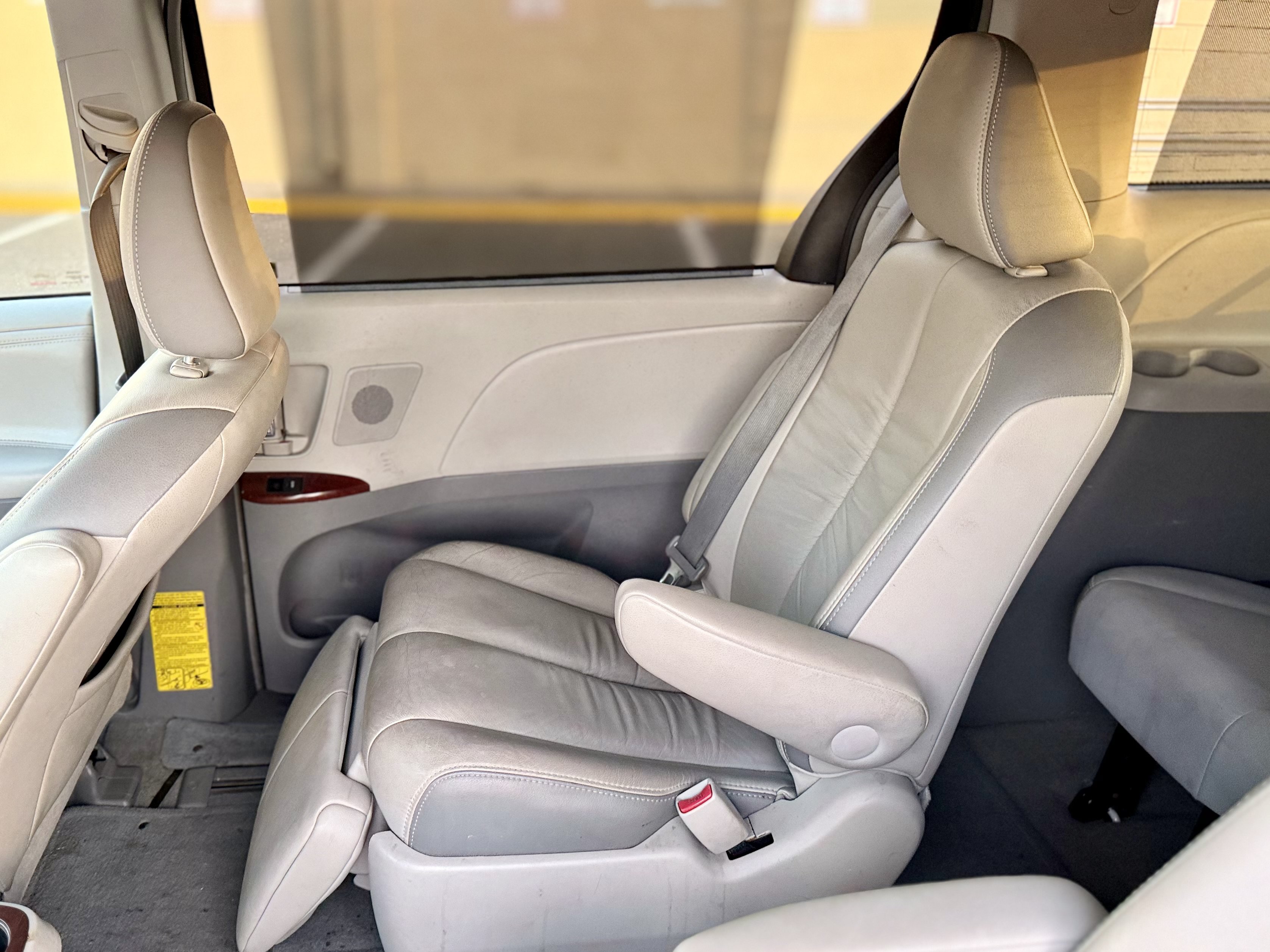 Used 2012 Toyota Sienna Limited w/ Premium Pkg AWD/4WD image 23