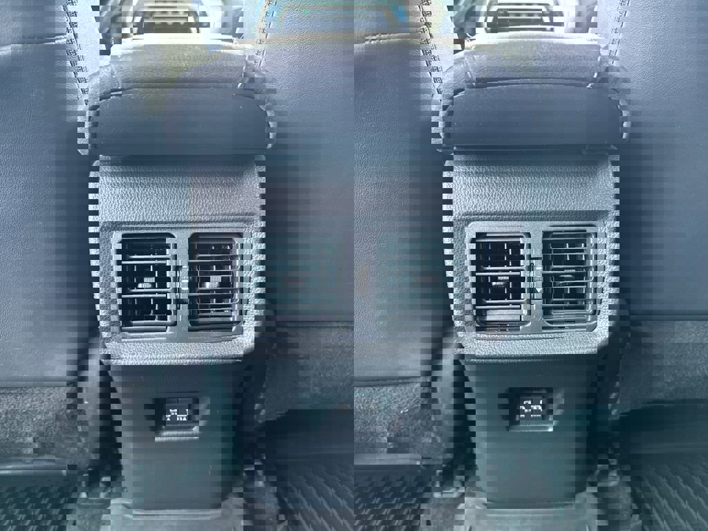 Used 2021 Toyota Venza Limited image 36