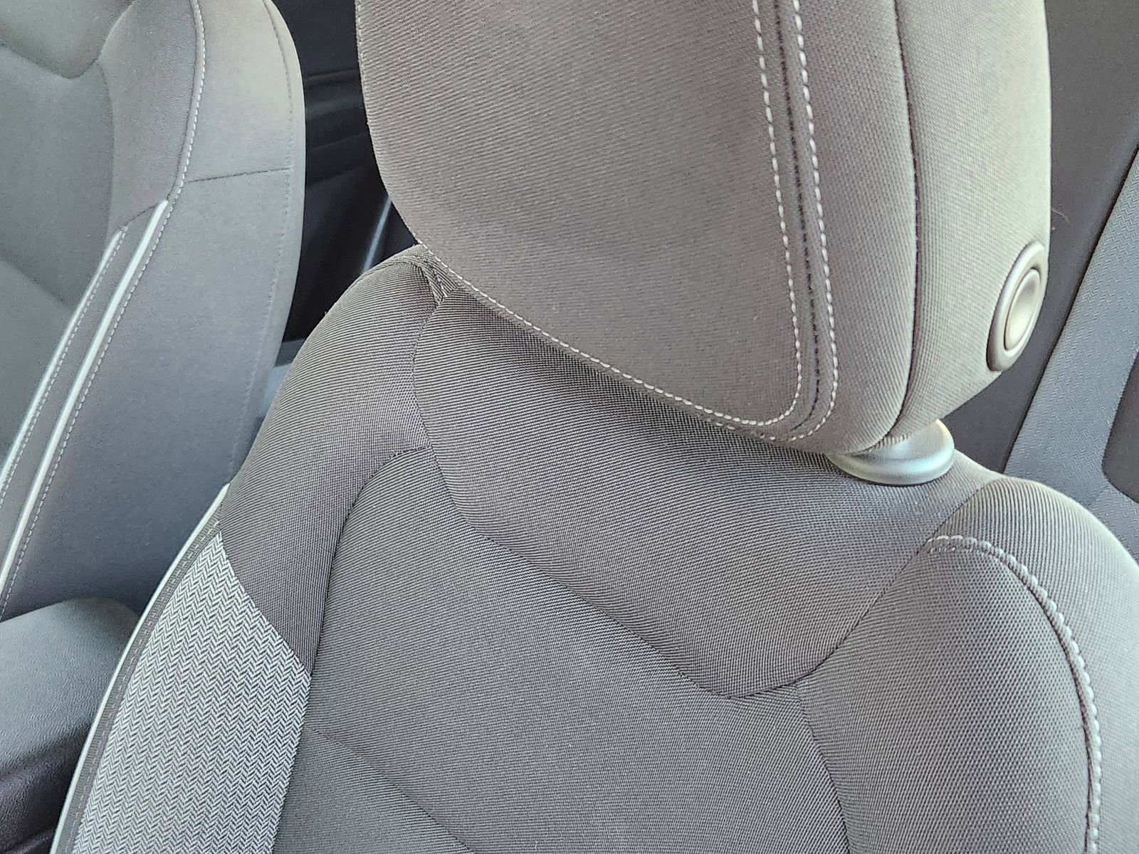 Used 2023 Chevrolet TrailBlazer LS image 19