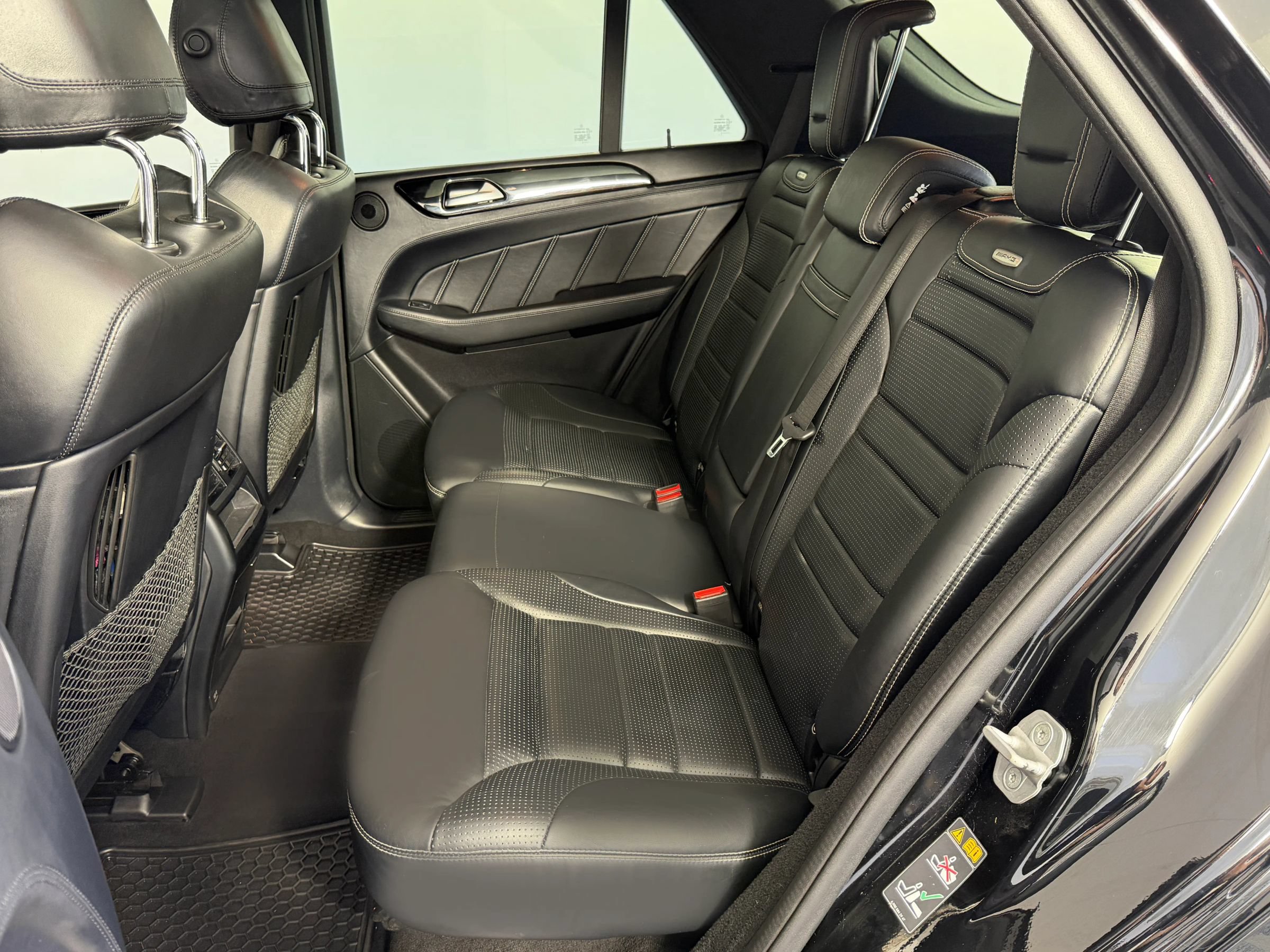 Used 2013 Mercedes-Benz ML 63 AMG 4MATIC image 38