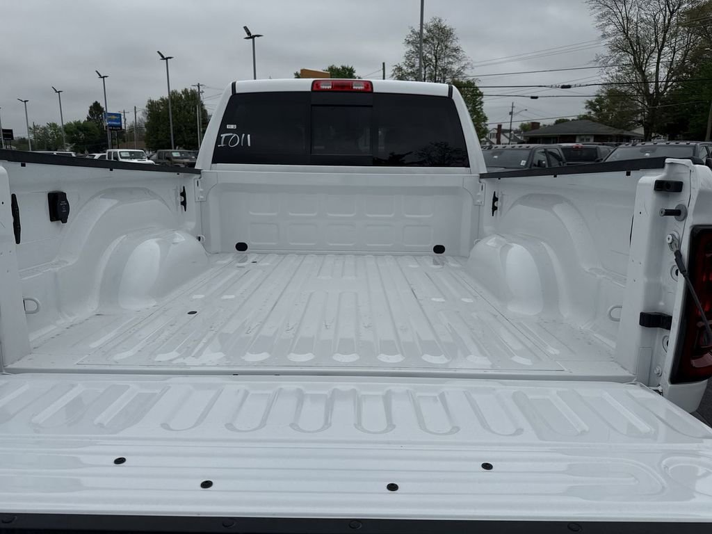 New 2026 RAM 2500 Tradesman AWD/4WD image 17