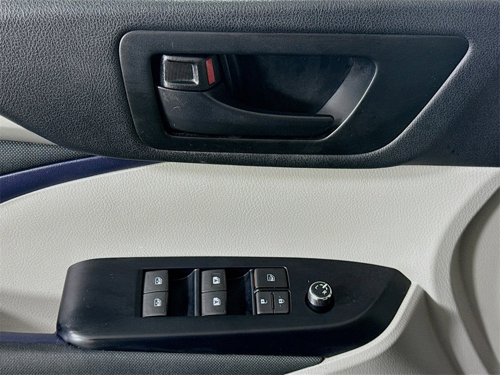 Certified 2019 Toyota Highlander LE image 23
