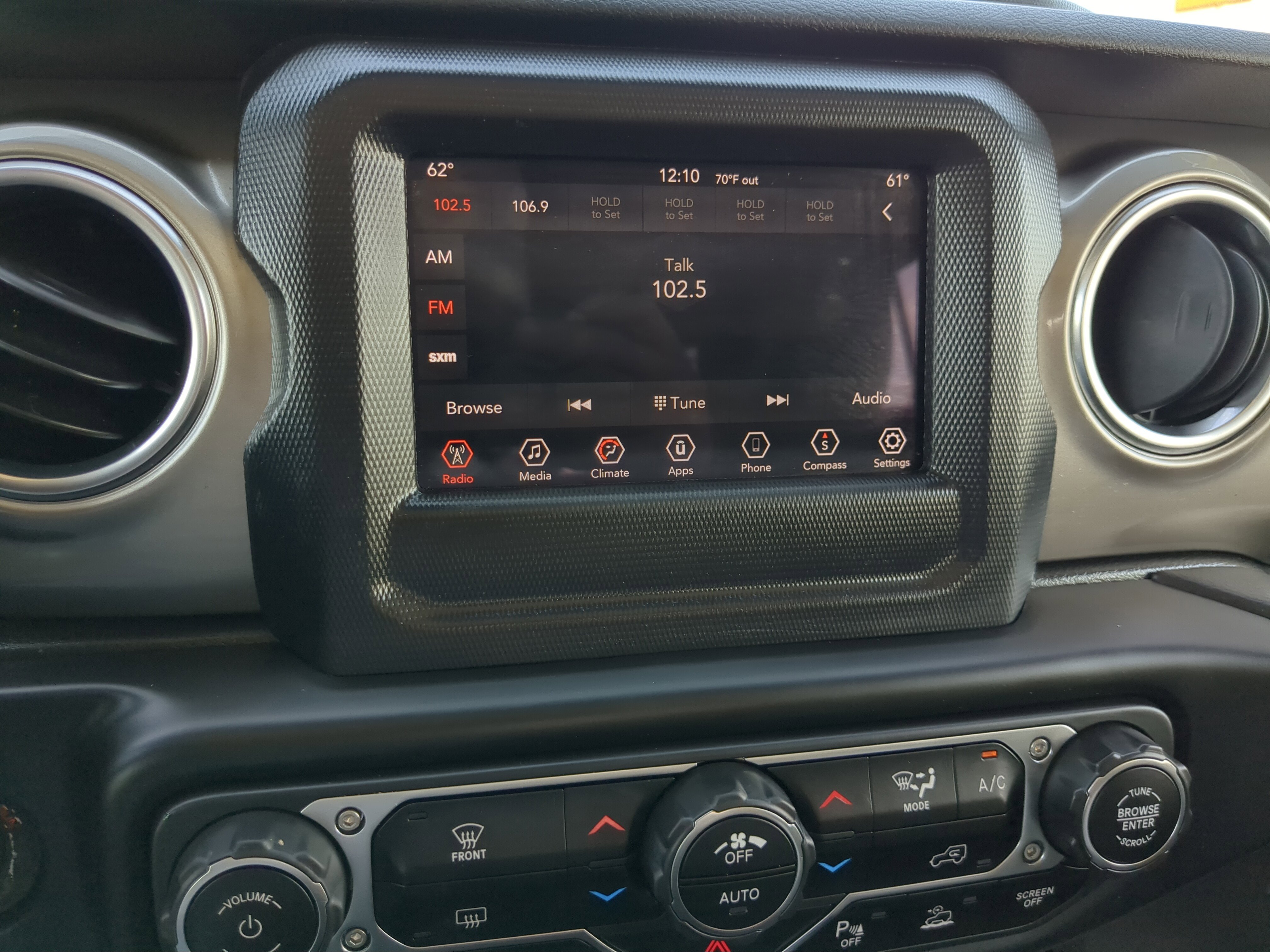 Used 2020 Jeep Gladiator Overland w/ Safety Group image 20