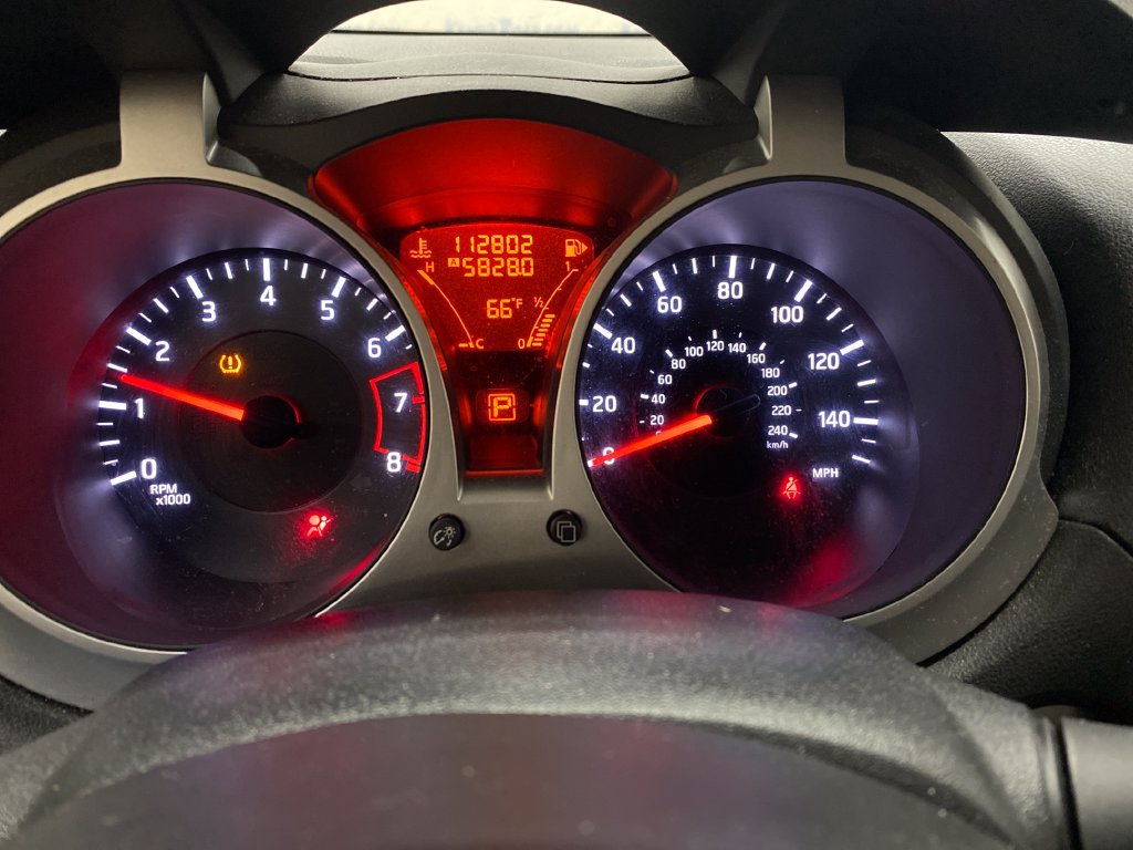 Used 2011 Nissan Juke SL AWD/4WD image 18