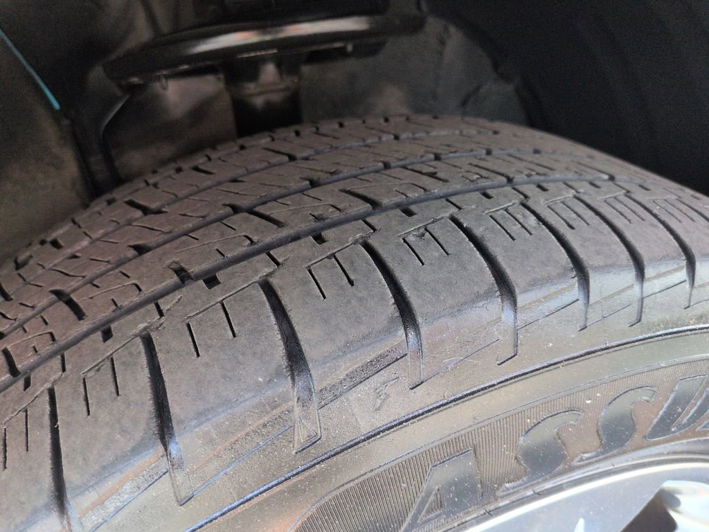 Used 2018 Toyota Highlander Limited AWD/4WD image 28