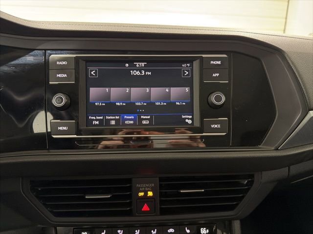 Used 2023 Volkswagen Jetta SE w/ Panoramic Sunroof Package image 20