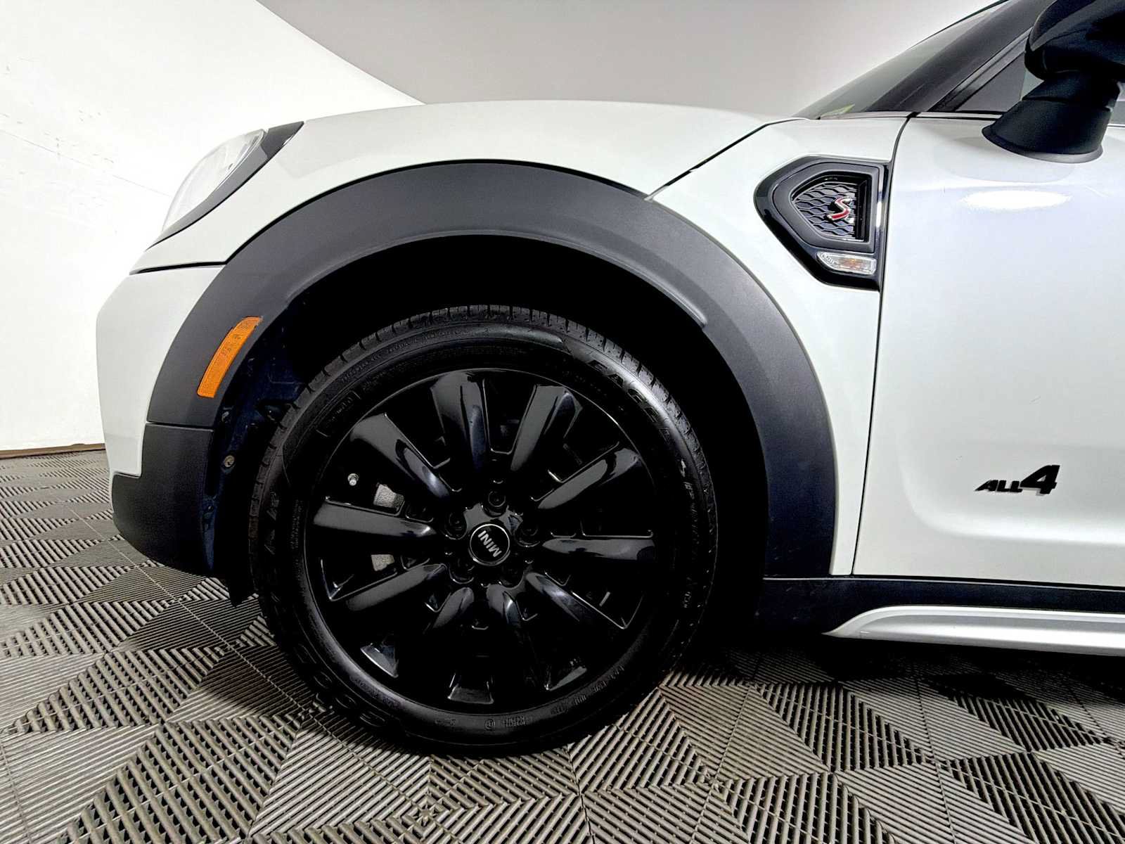 Used 2024 MINI Cooper Countryman S w/ Premium Package AWD/4WD image 8