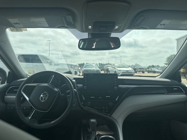 Used 2023 Toyota Camry XLE image 8