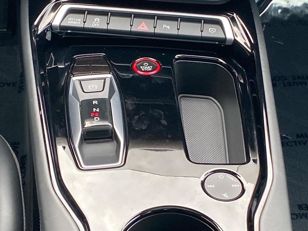 Used 2023 Audi e-tron GT Premium Plus image 12