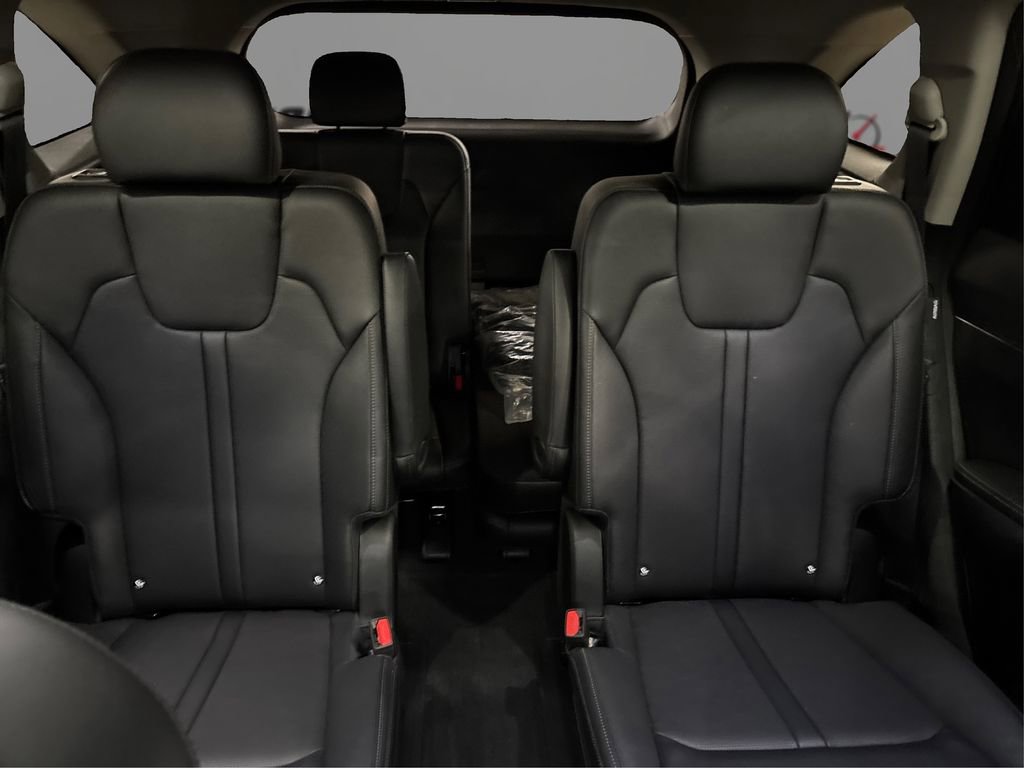 Certified 2025 Kia Sorento EX w/ Panoramic Sunroof Package image 17