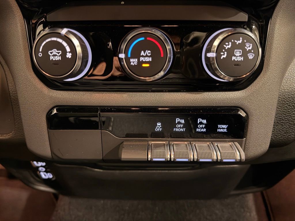 Used 2025 RAM 1500 Big Horn RWD image 22