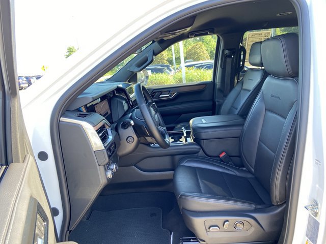 Used 2025 GMC Yukon XL Denali AWD/4WD image 34